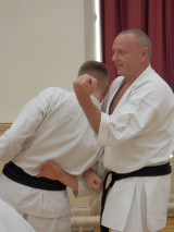 Joint_Seishin_Ryu__SKKKA_Open_Course__-_Sensei_Reynolds_teaching_bunkai_May_2017.jpg
